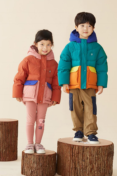 Kids's Matching colored down jackets